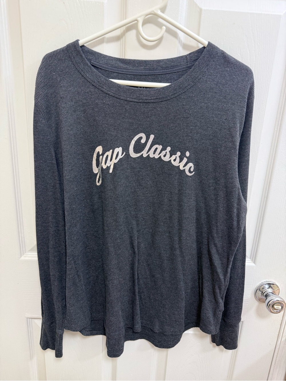 GAP Classic Women's Long Sleeve Crewneck Top - Charcoal, Size XXL